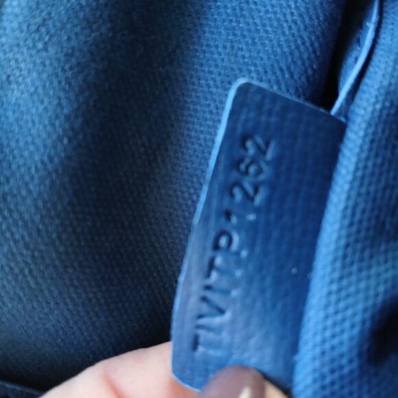 SOLD! Burberry Haymarket Check Floral Print Canterbury Tote - Picture 11 of 11